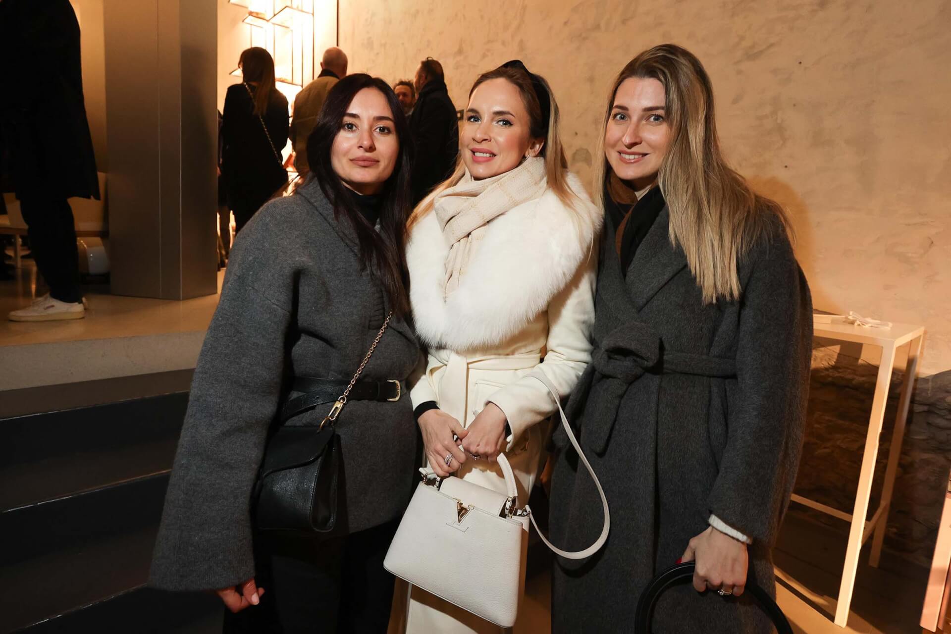 Anda Bendo, Simona Kocurova, Tania Tucci


